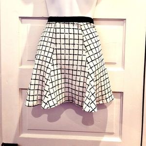 Sophie & Kate High Waisted Checkered Skirt